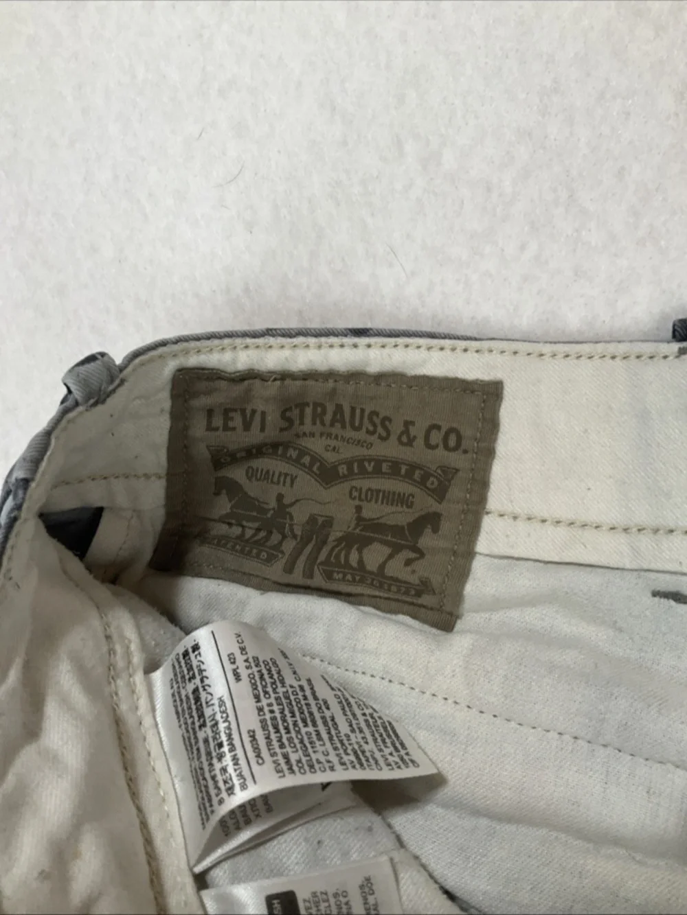 Levi's Cargo Shorts Black & Gray Camo Utility Pockets Baggy Men's Size 34